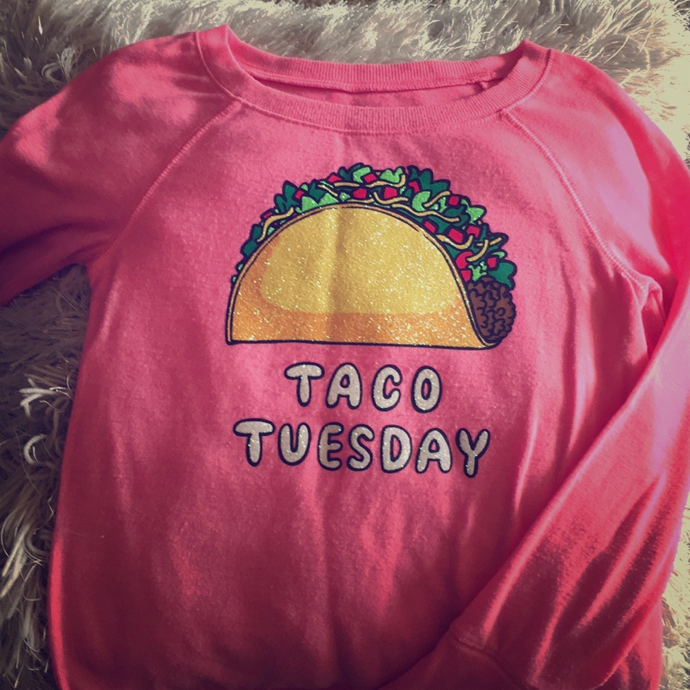 Long sleeve girls shirt 🌮